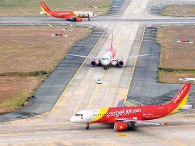 Nhờ Vietjet Air và chính sách giá linh hoạt, số đông người dân Việt Nam không còn xa lạ với giấc mơ bay trên bầu trời. Ảnh: Đức Thanh