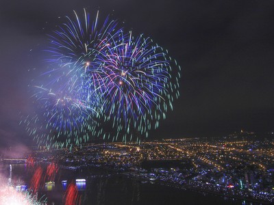 Việt Nam và Ba Lan đua tài trong lễ hội pháo hoa quốc tế
