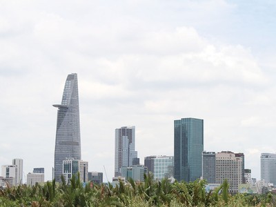 Vốn ngoại tiếp tục đổ mạnh vào bất động sản