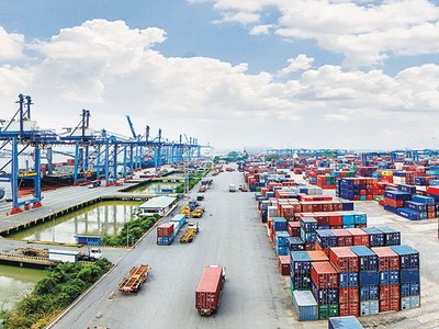 Logistics xoay trục về châu Á, cơ hội của doanh nghiệp Việt