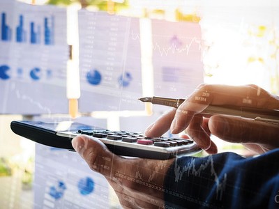 Thâm hụt ngân sách giảm, sức ép tăng thu vẫn lớn