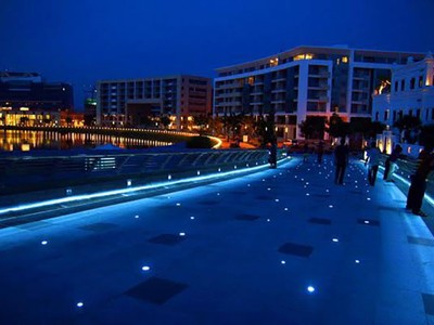 Quận 7 với nhiều dự án bất động sản được xây dựng theo mô hình các nước phát triển trong khu vực nên được mệnh danh là “tiểu Singapore”.