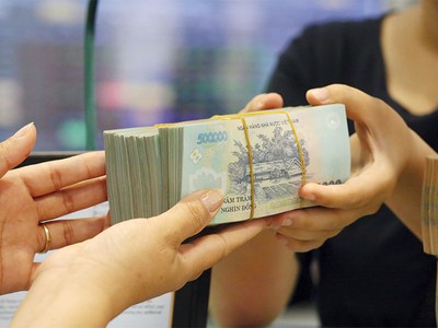 Lãi suất tăng, chứng khoán liệu có giảm?