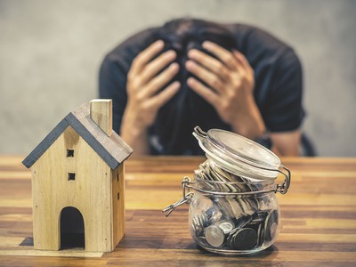 Nhiều khách hàng lâm vào thế khó khi bị ngân hàng và chủ đầu tư quay lưng.Ảnh: Shutterstock