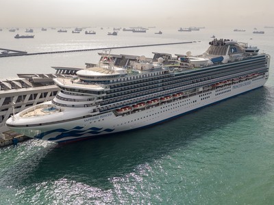 Du thuyền Sapphire Princess của hãng Princess Cruises 