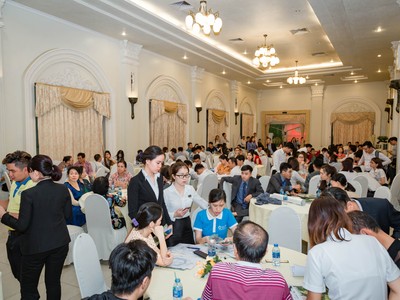 Chương trình “Thương vụ đầu tư đất nền cùng Tấn Phát” thu hút đông đảo khách hàng tham dự