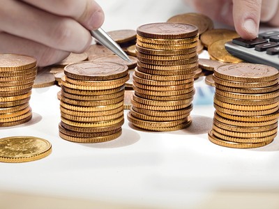 Điều chỉnh kế hoạch kinh doanh: Bên tăng vọt, bên giảm sâu