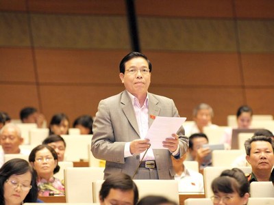 Ông Phan Văn Quý phát biểu trong phiên thảo luận tại Hội trường Quốc hội.