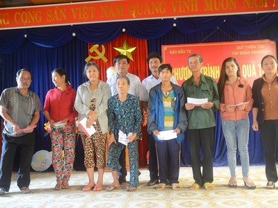 Báo Đầu tư và Quỹ Thiện Tâm cùng người nghèo Quế Sơn đón Tết