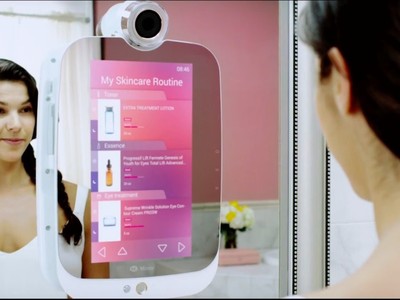 Gương soi phân tích da mặt và đưa ra lời khuyên về thời tiết trước khi bạn ra khỏi nhà