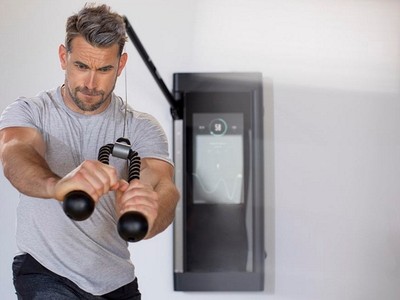 Máy tập thể dục kỹ thuật số kiêm huấn luyện viên cá nhân tại gia