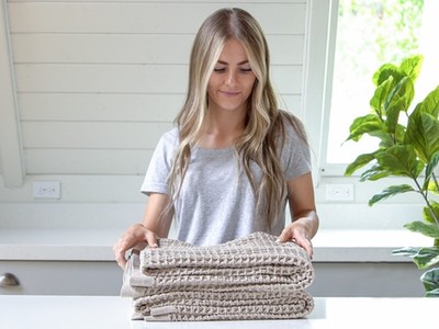 Khăn tắm tự làm sạch đầu tiên trên thế giới