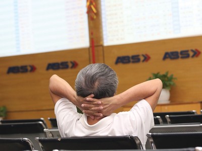 Việc công ty đại chúng không lên sàn khiến cổ đông khó giám sát hoạt động của doanh nghiệp