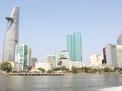 Thị trường bất động sản cao cấp TP.HCM tìm hướng bán cho khách ngoại. 