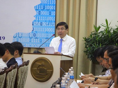 Ông Nguyễn Thành Phong, Chủ tịch UBND TP.HCM