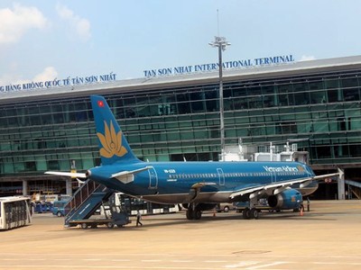 Thị trường hàng không Việt Nam hiện có sự tham gia khai thác của 68 hãng hàng không từ 25 quốc gia và vùng lãnh thổ và 5 hãng hàng không nội địa.