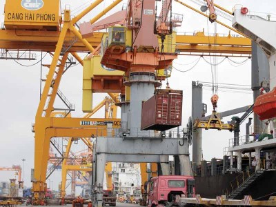 Xuất khẩu 5 tháng đầu năm tăng trưởng chậm lại là một thách thức với mục tiêu tăng trưởng cả năm. Ảnh: Đức Thanh