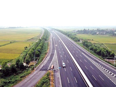 Các nhà đầu tư nước ngoài rất quan tâm đến các dự án PPP trong lĩnh vực giao thông. Trong ảnh: Cao tốc Hà Nội - Hải Phòng.