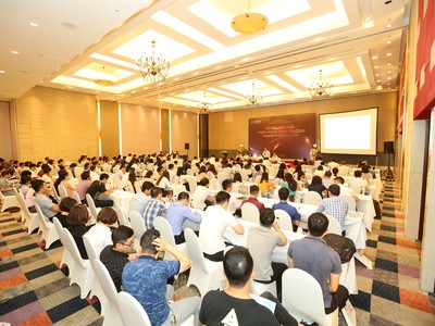 Rất đông nhà đầu tư tại Hà Nội có mặt 