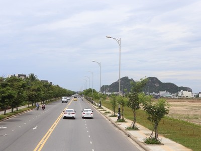 Khu vực ven Đà Nẵng nơi hai doanh nghiệp có yếu tố nước ngoài được thuê đất, nhận chuyển nhượng quyền sử dụng đất từ tổ chức, cá nhân trong nước tại 21 Giấy chứng nhận..