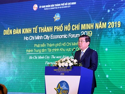 Ông Nguyễn Thành Phong, Chủ tịch UBND TP.HCM phát biểu khai mạc tại Diễn đàn.