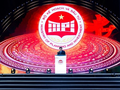 Bộ trưởng Bộ Kế hoạch và Đầu tư Nguyễn Chí Dũng gửi thông điệp tới toàn thể cán bộ, công chức, viên chức, người lao động ngành kế hoạch và đầu tư (Ảnh: Chí Cường)