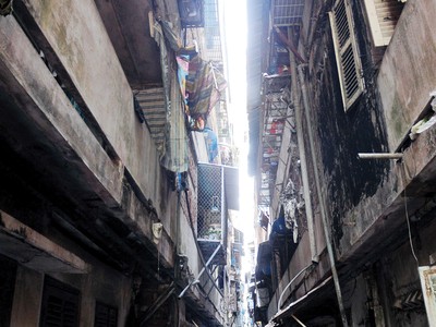 Nhiều khu chung cư cũ Hà Nội xuống cấp trầm trọng