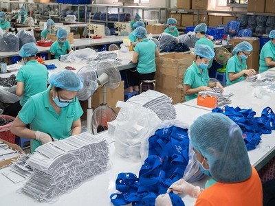 Doanh nghiệp dệt may mong sớm được tiếp sức.