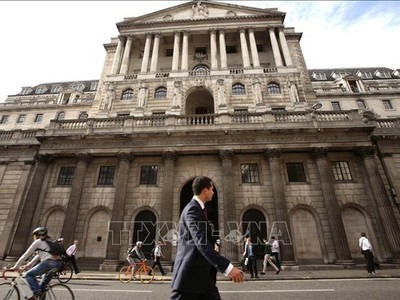 Quang cảnh bên ngoài trụ sở Ngân hàng Trung ương Anh ở London ngày 4/3/2020. Ảnh: THX/TTXVN