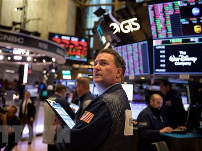 Hoạt động tại sàn giao dịch chứng khoán New York, Mỹ ngày 18/3 trước khi phải đóng cửa vì COVID-19. (Ảnh: THX/TTXVN)