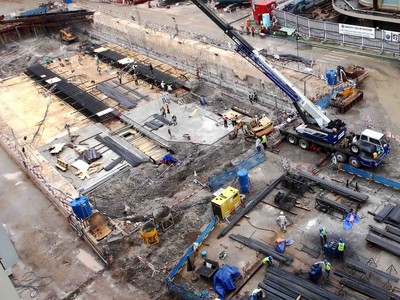 Tuyến metro số 1 là một trong những dự án có vốn đầu tư công lớn tại TP.HCM đang được đẩy nhanh tiến độ thi công. Ảnh: Lê Toàn