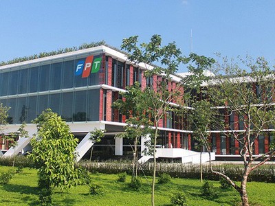 10 tháng, FPT tăng trưởng lợi nhuận 34%