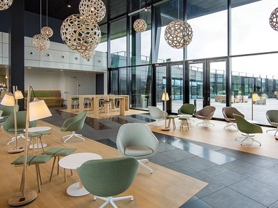 Regus đang sở hữu nhiều không gian làm việc chung tại Việt Nam.