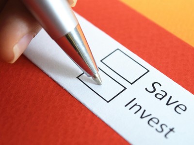 Giai đoạn hiện tại đòi hỏi nhà đầu tư phải cân nhắc kỹ hơn giữa bảo vệ tài sản và mạo hiểm kiếm tiền. Ảnh: Shutterstock.