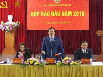 Chánh án Tòa án nhân dân Tối cao Nguyễn Hòa Bình thông tin về các vụ đại án. 
