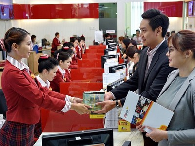 Khóa thẻ an toàn cùng với HDBank