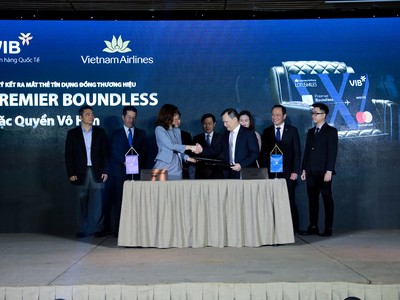 Vietnam Airlines hợp tác VIB ra mắt dòng thẻ bay đặc quyền Premier Boundless