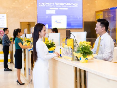 Nam A Bank (NAB) chốt quyền chia cổ tức 25% bằng cổ phiếu, lợi nhuận 6 tháng dự kiến vượt 50% kế hoạch năm