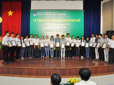 Gần 500 sinh viên xuất sắc được nhận học bổng Đạm Phú Mỹ năm học 2014 -2015    