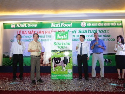 NutiFood hợp tác với HAGL phát triển nguyên liệu sữa đậu nành