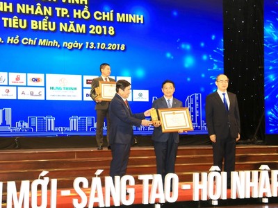 Hòa Bình vào Top 10 Doanh nghiệp TP HCM tiêu biểu 2018 