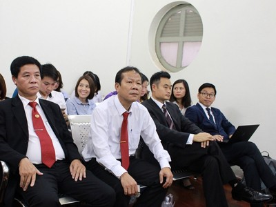 Đại diện Vinasun và Grab tại tòa