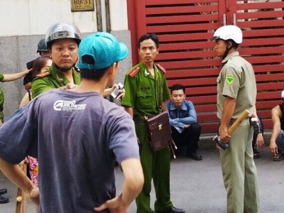 Công an trấn áp nhóm bảo vệ tấn công người dân tại chung cư 4S Riverside	- Ảnh: C.T.V