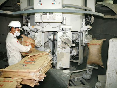 Tiêu thụ xi măng 2016 dự báo khó khăn do gia tăng nguồn cung từ dây chuyền mới trong khi nhu cầu tăng không nhiều.