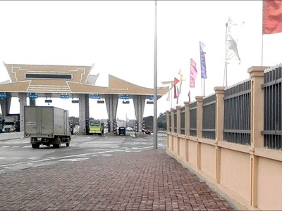 Công ty BOT Việt Trì đóng cửa trạm thu phí bị phạt 5 triệu đồng.
(Ảnh minh họa)