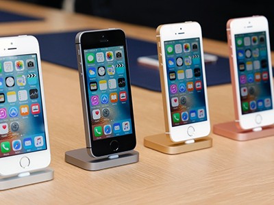 iPhone SE chính hãng sắp lên kệ với giá từ 11,5 triệu đồng cho bản 16GB.