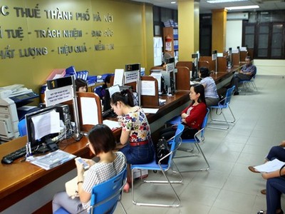 Cục Thuế TP Hà Nội cho biết, trong 5 tháng đầu năm 2016, sau 5 đợt công khai 655 đơn vị nợ thuế, phí và tiền sử dụng đất đã có 322/655 đơn vị nộp nợ thuế với số tiền là 146,8 tỷ đồng