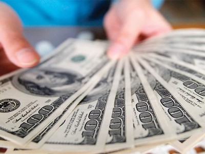 Sáng ngày 1/7, tỷ giá trung tâm giảm 8 đồng/USD, giá vàng lấy lại đà tăng