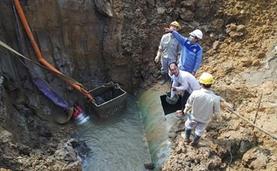 ừ năm 2012 đến nay, đường ống dẫn nước sông Đà - Hà Nội bị vỡ 18 lần. Ảnh: Thanh Hà