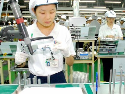 Xuất khẩu máy vi tính, sản phẩm điện tử và linh kiện tính đã đạt gần 7,88 tỷ USD, chiếm 9,6% trong tổng kim ngạch xuất khẩu của cả nước. Ảnh minh hoạ. 